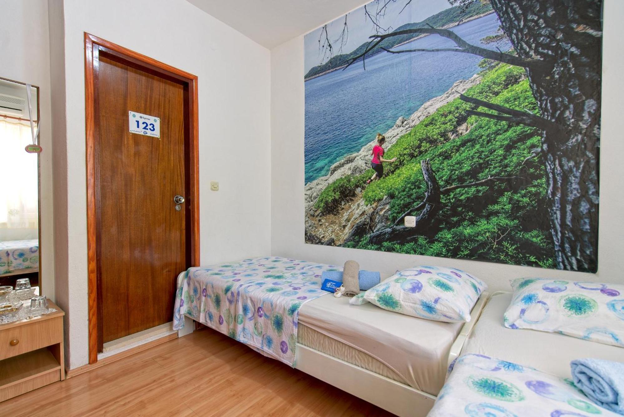 Guest House Matana Pomena Kültér fotó